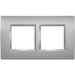 BTICINO living light plaque rectangulaire pour 2 x 2 modules horizontal/vertical entraxe 57mm alu BTICINO living light plaque rectangulaire pour 2 x 2 modules horizontal/vertical entraxe 57mm alu