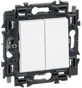 LEGRAND valena drukknop 6a+ wisselschakelaar 10ax 250v LEGRAND valena drukknop 6a+ wisselschakelaar 10ax 250v