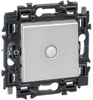 LEGRAND valena deux directions à économie d'énergie 16 AX 250V (alu) LEGRAND valena deux directions à économie d'énergie 16 AX 250V (alu)