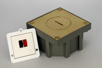 arpi prise de contact pour 1 haut-parleur ip64 brushed brass