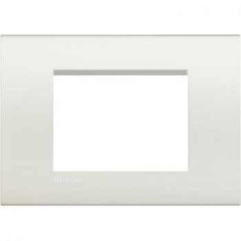 BTICINO living light plaque rectangulaire large pour 3 modules BTICINO living light plaque rectangulaire large pour 3 modules