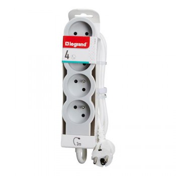 meervoudige contactdoos 4 x 2 p+a met snoer 3 m