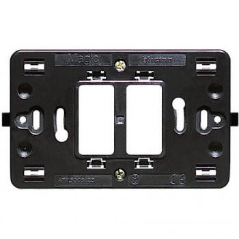 BTICINO magic support pour 2 modules (espace 3 modules) fixation par griffes BTICINO magic support pour 2 modules (espace 3 modules) fixation par griffes