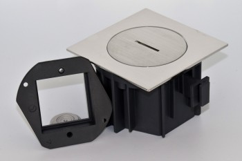 SQUARE arpi boîtier ip 66 sans fonctionalité finition stainless steel beach SQUARE arpi boîtier ip 66 sans fonctionalité finition stainless steel beach