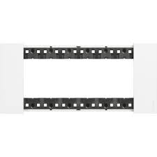 BTICINO living now plaque 6 modules blanc