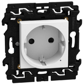 BTICINO light now with netatmo contactdoos randaarding/schuko 2 modules wit